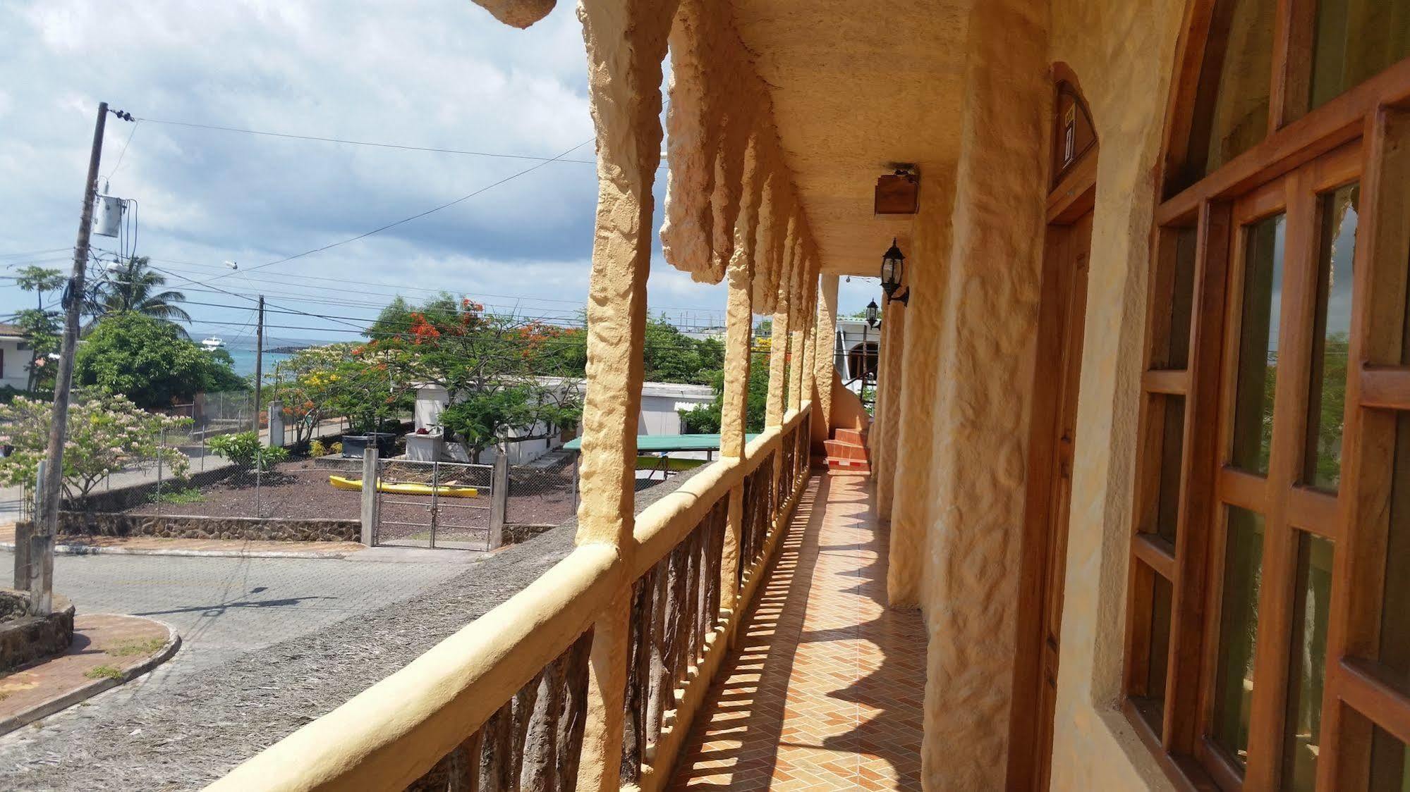 Royal Galapagos Inn Puerto Baquerizo Moreno Extérieur photo